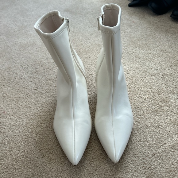 Elegant White Ankle Boots - Picture 2 of 4